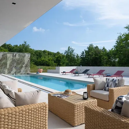 She Luxury - Happy Villa